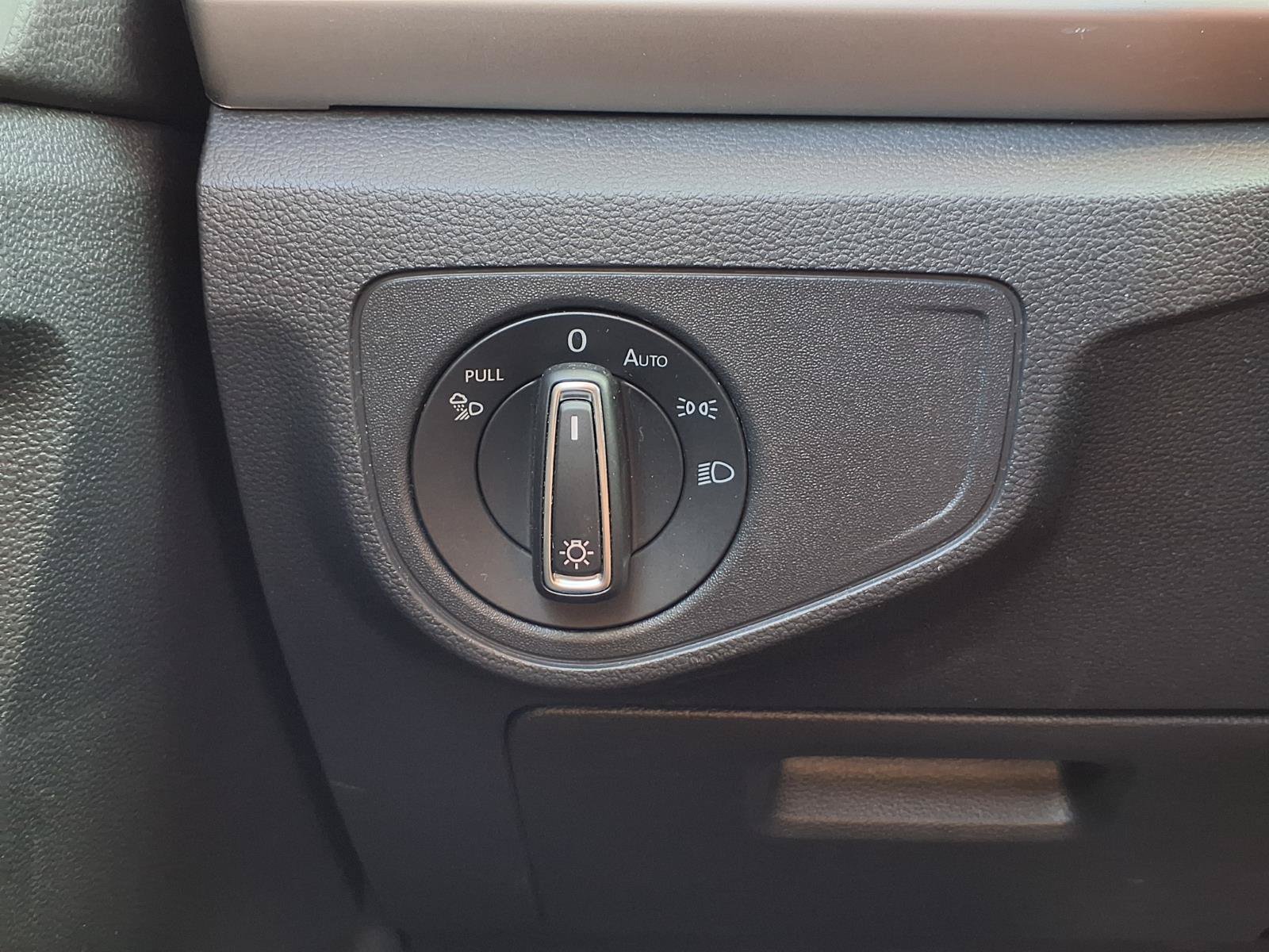 Used 2023 Volkswagen Atlas SEL AWD/4WD image 15