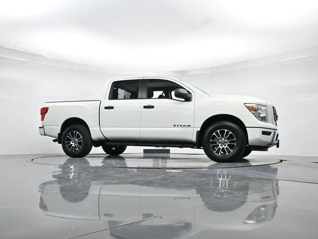 Used 2024 Nissan Titan SV w/ Accessory Utility Package image 33