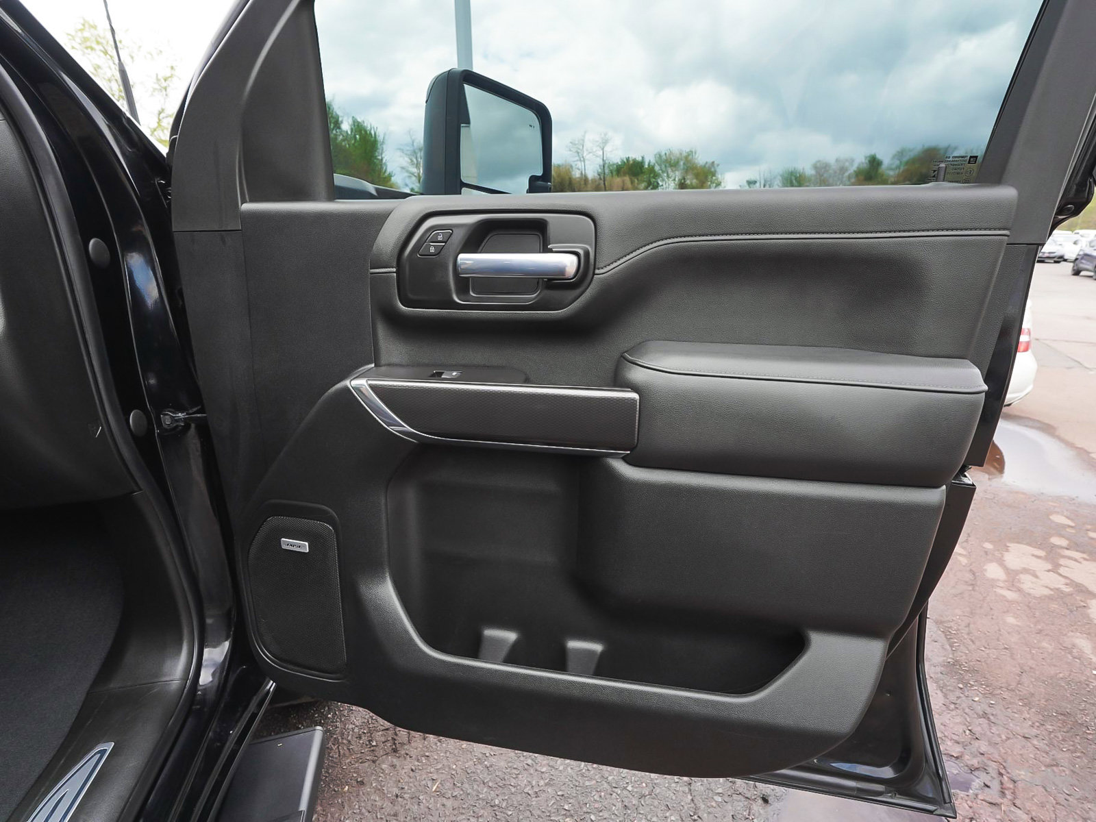 Used 2021 Chevrolet Silverado 2500 LTZ w/ Carhartt Edition AWD/4WD image 10