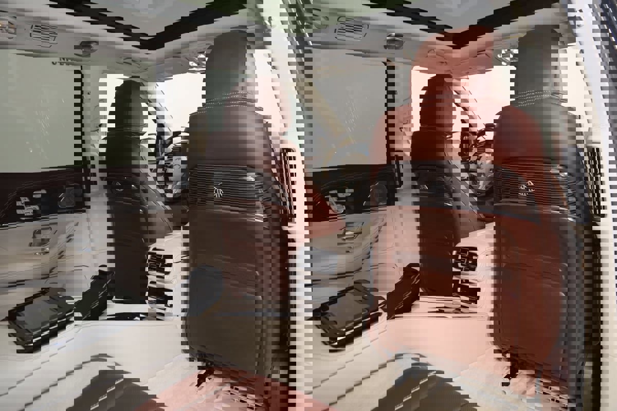 Used 2022 Mercedes-Benz Maybach GLS 600 4MATIC image 18