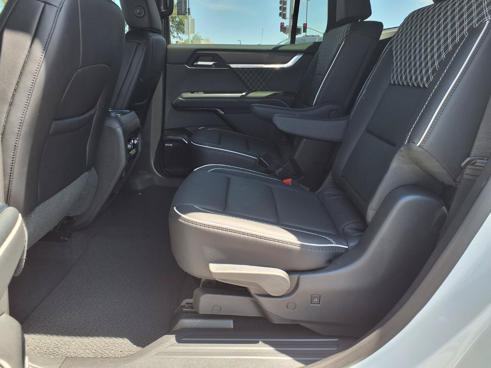 Used 2026 GMC Acadia Denali FWD image 16