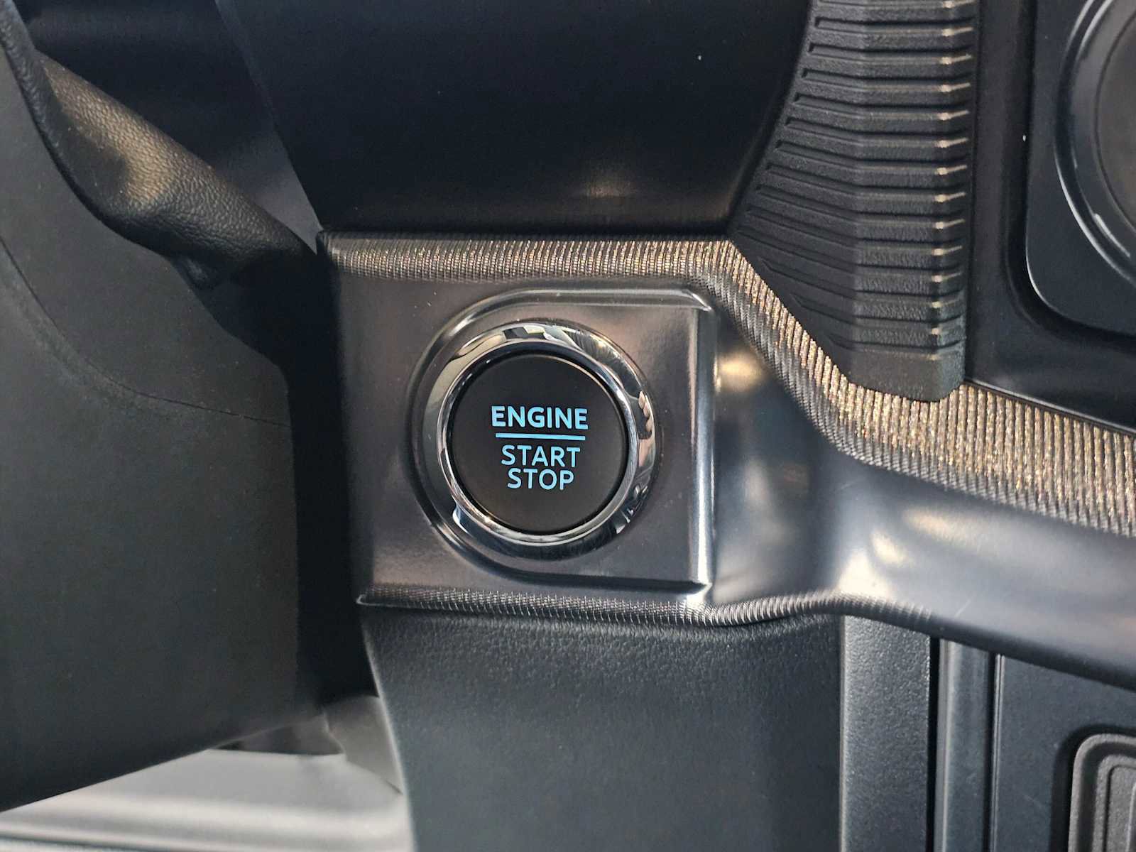 Used 2025 Ford F150 Raptor image 30