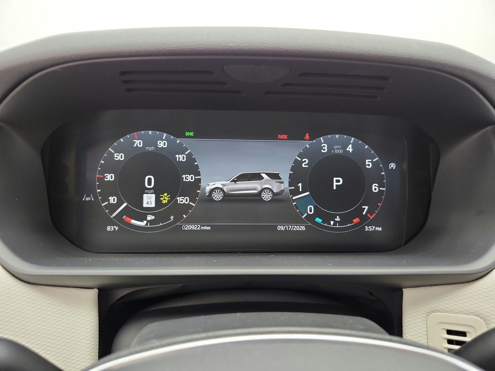 Used 2024 Land Rover Discovery Dynamic SE AWD/4WD image 10
