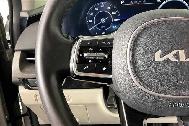 Certified 2024 Kia Carnival SX FWD image 9
