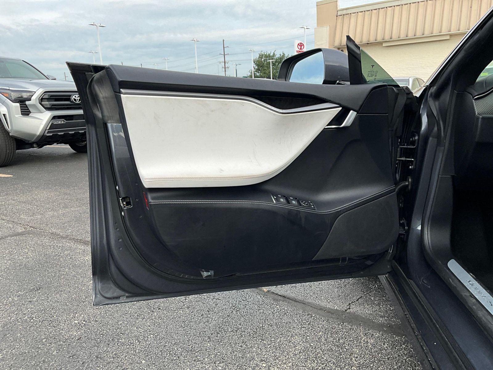 Used 2018 Tesla Model S 100D AWD/4WD image 18