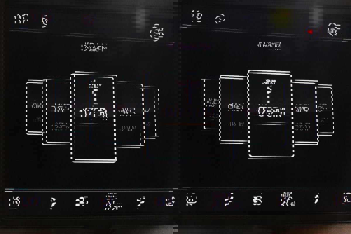 Used 2019 Aston Martin V8 Vantage Coupe image 25