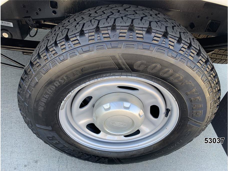 Used 2021 Ford F250 XL w/ Power Equipment Group RWD image 21