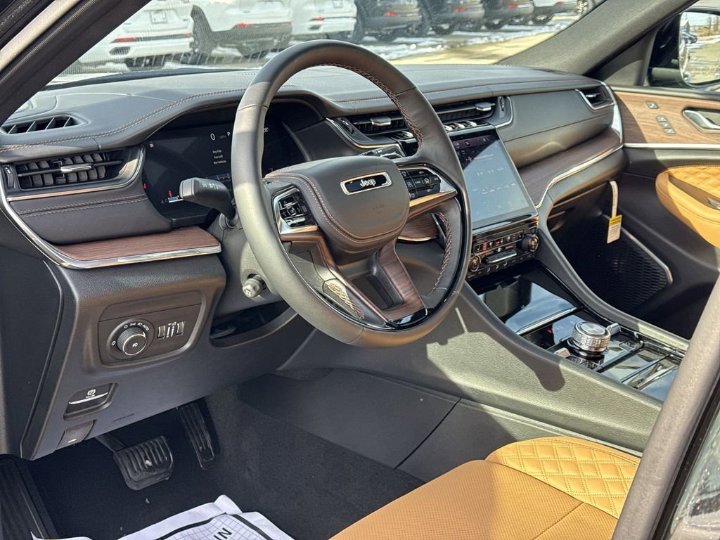 New 2025 Jeep Grand Cherokee L Summit w/ Obsidian Package image 2