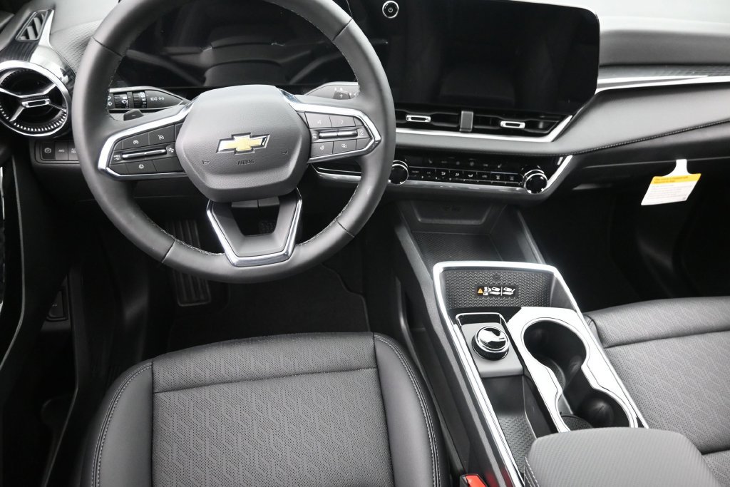 New 2027 Chevrolet Equinox LT w/ Convenience Package II AWD/4WD image 14