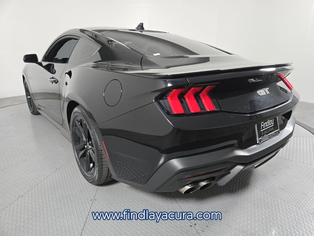 Used 2024 Ford Mustang GT RWD image 4