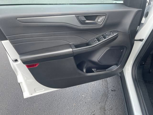 Used 2024 Ford Escape Active image 11
