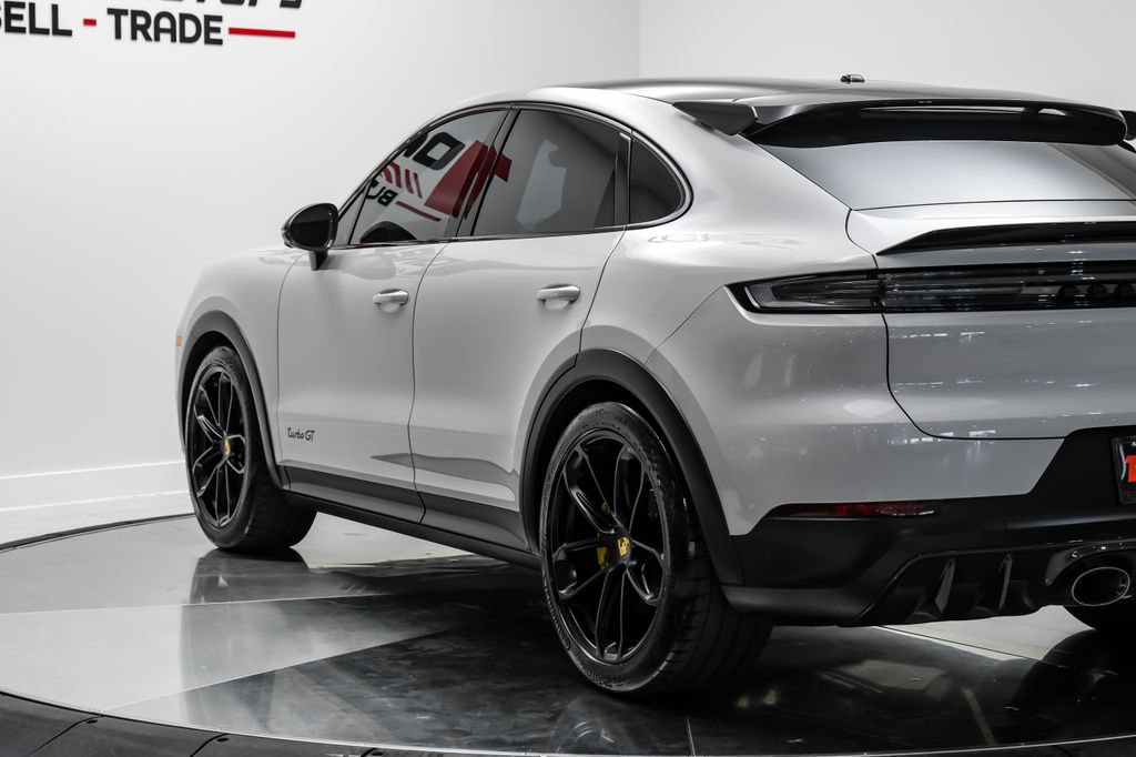 Used 2024 Porsche Cayenne Turbo GT AWD/4WD image 15