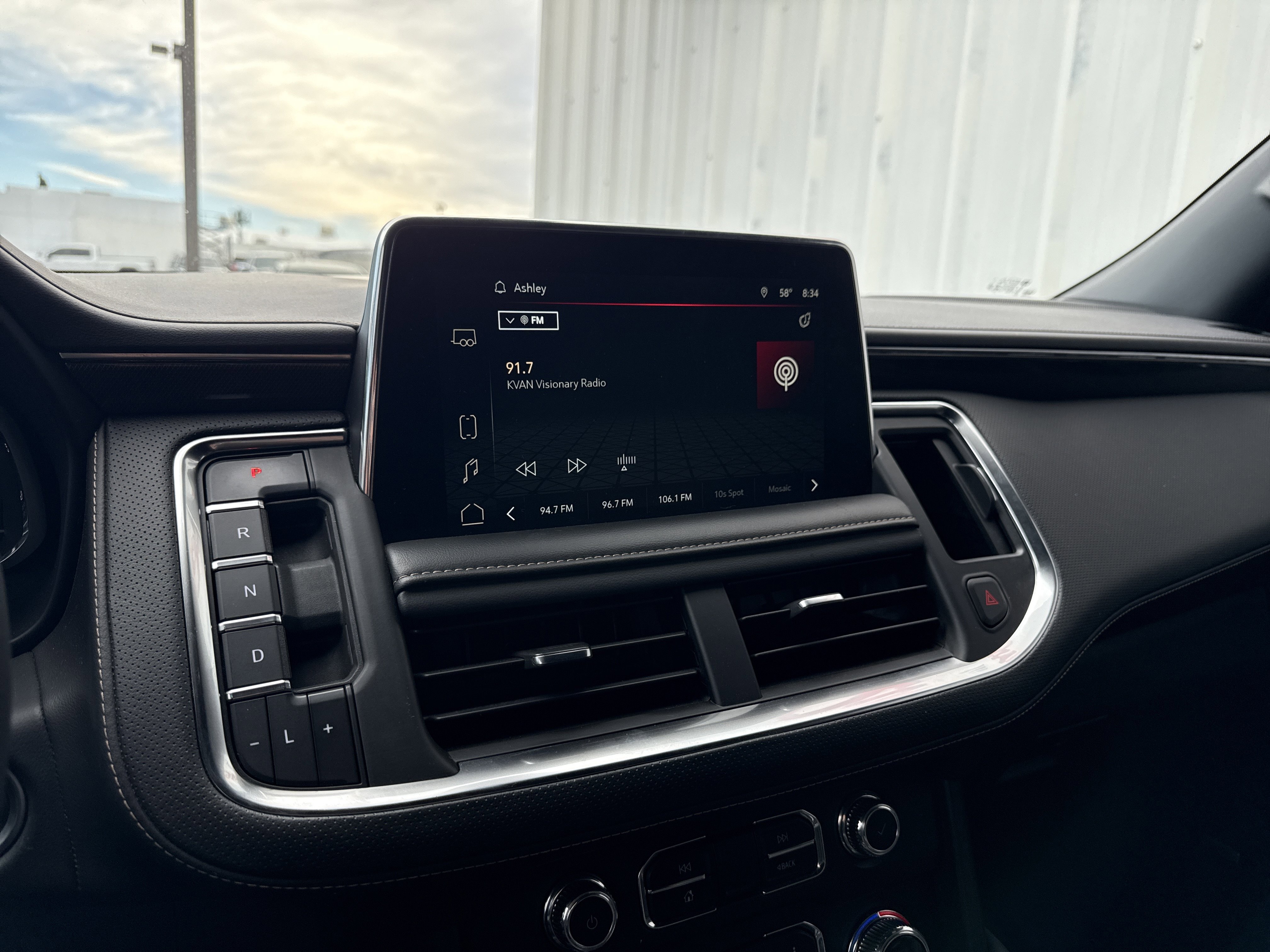 Used 2022 GMC Yukon AT4 image 27