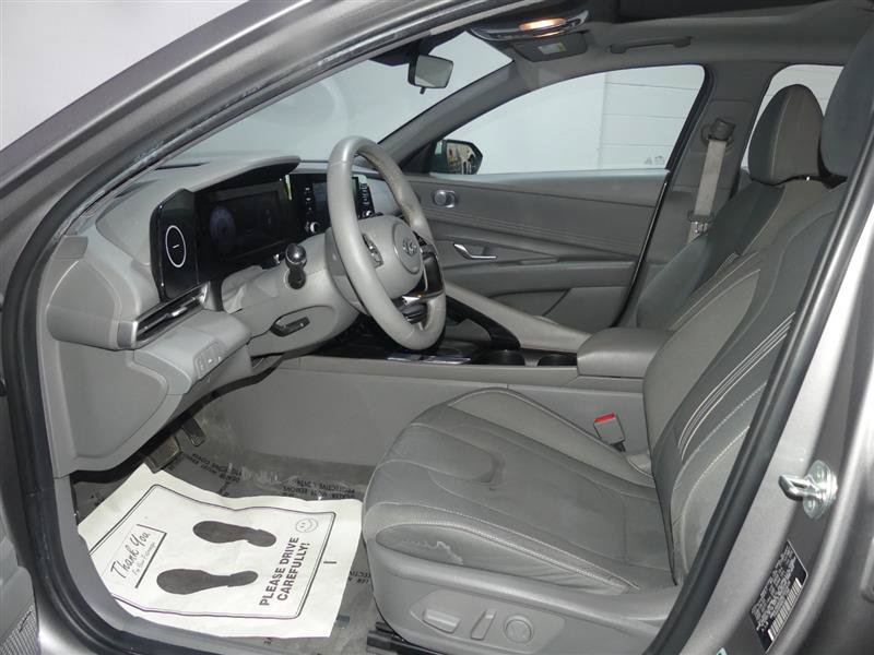 Used 2022 Hyundai Elantra SEL w/ Convenience + Premium Package FWD image 21