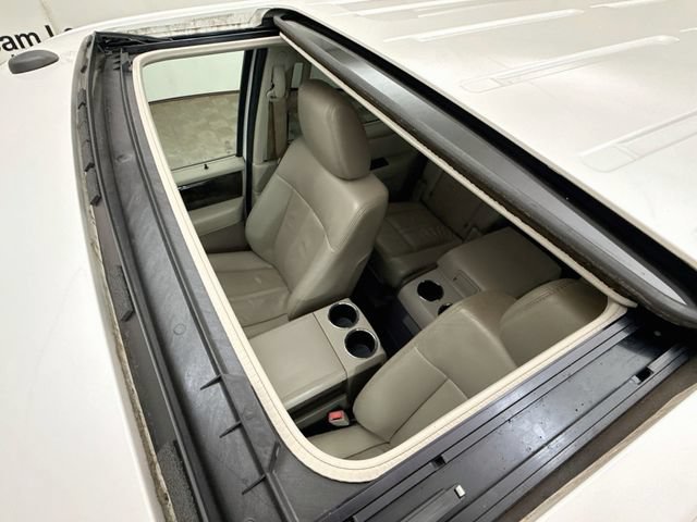 Used 2017 Lincoln Navigator L Select RWD image 23