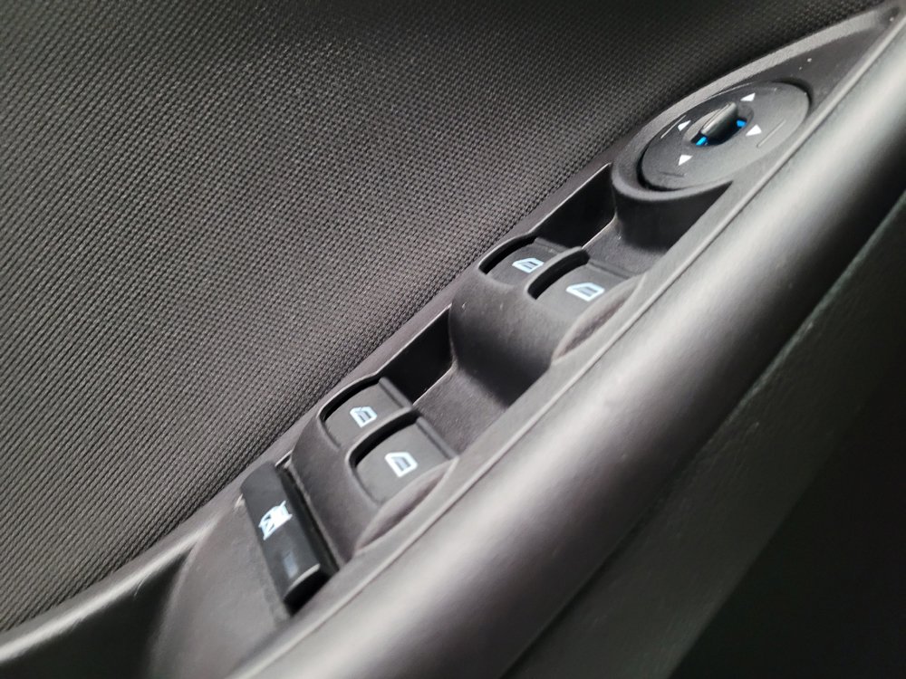 Used 2018 Ford Focus SE FWD image 27