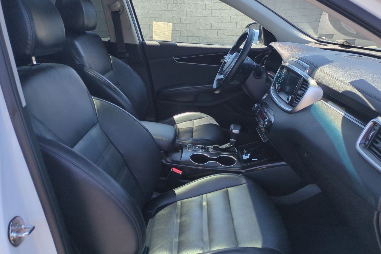 Used 2020 Kia Sorento EX FWD image 25