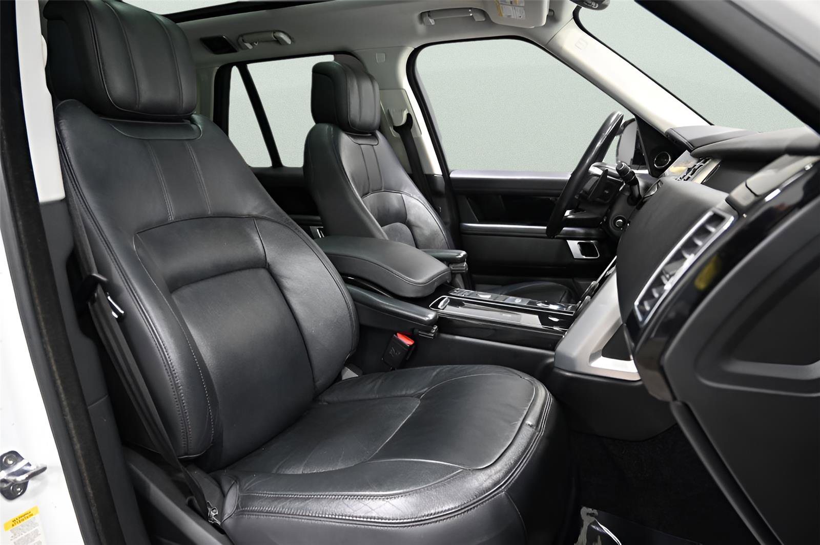 Used 2018 Land Rover Range Rover AWD/4WD image 22