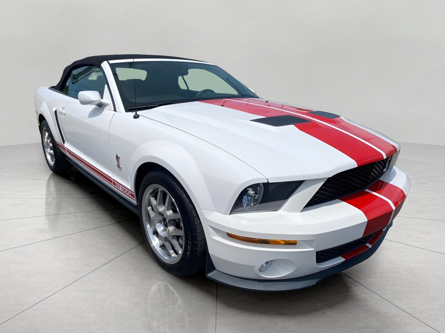 Used 2008 Ford Mustang Shelby GT500 RWD image 1
