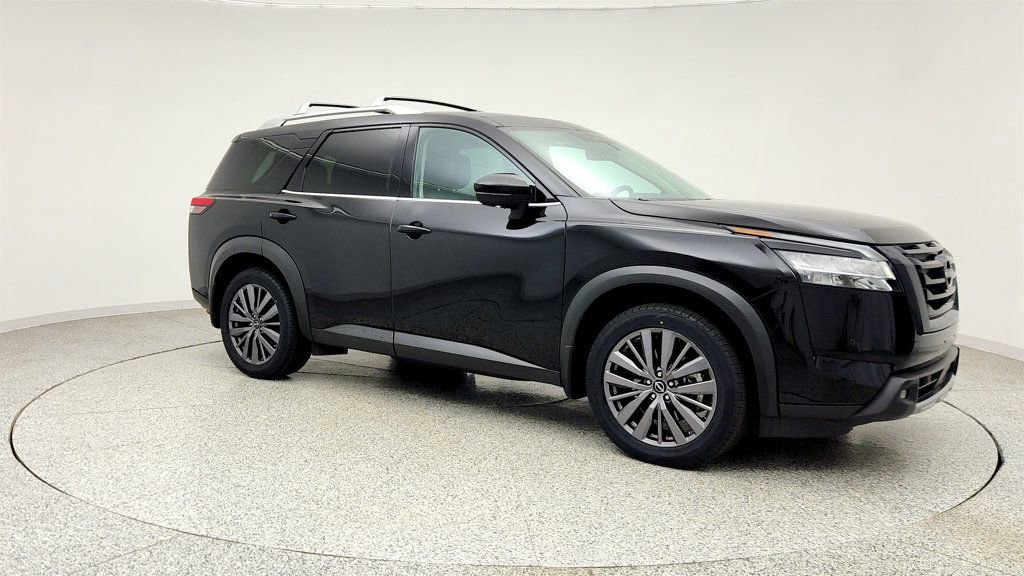 Used 2023 Nissan Pathfinder SL w/ SL Premium Package AWD/4WD image 3