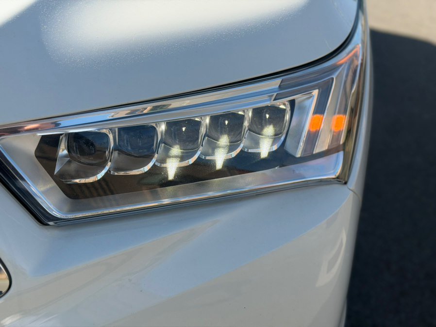 Used 2018 Acura MDX w/ Advance & Entertainment AWD/4WD image 9