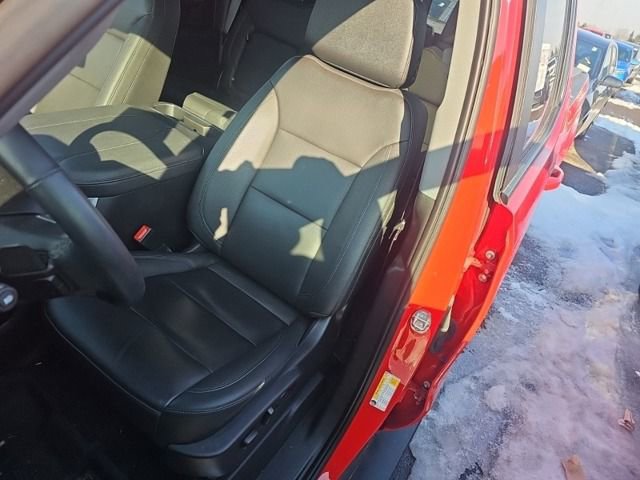 Used 2023 Chevrolet Silverado 1500 RST w/ Convenience Package II image 3