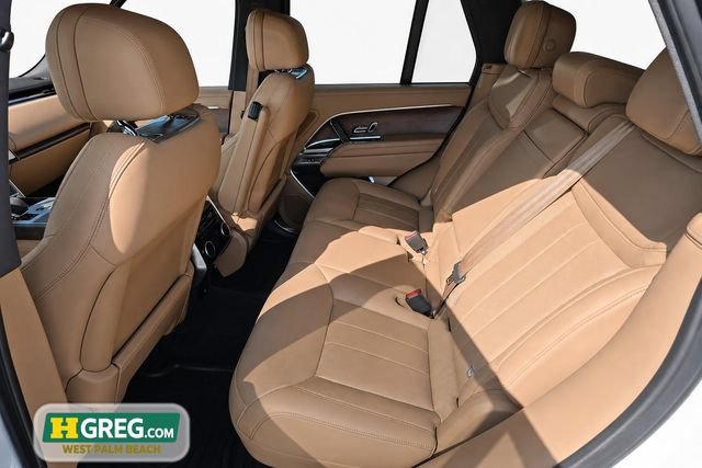 Used 2025 Land Rover Range Rover SE AWD/4WD image 16