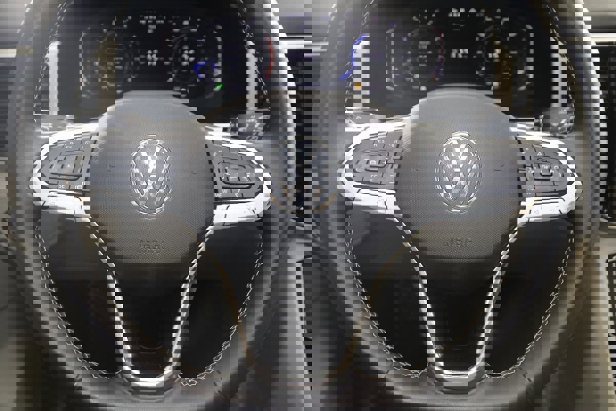 Used 2022 Volkswagen Atlas SE image 36