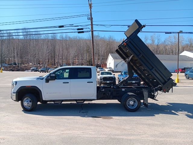 Used 2024 GMC Sierra 3500 Pro w/ Convenience Package image 8