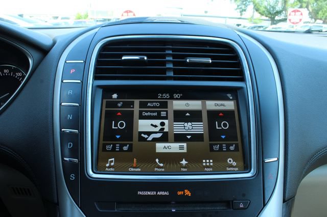 Used 2017 Lincoln MKX Reserve w/ Lincoln MKX Climate Package AWD/4WD image 21