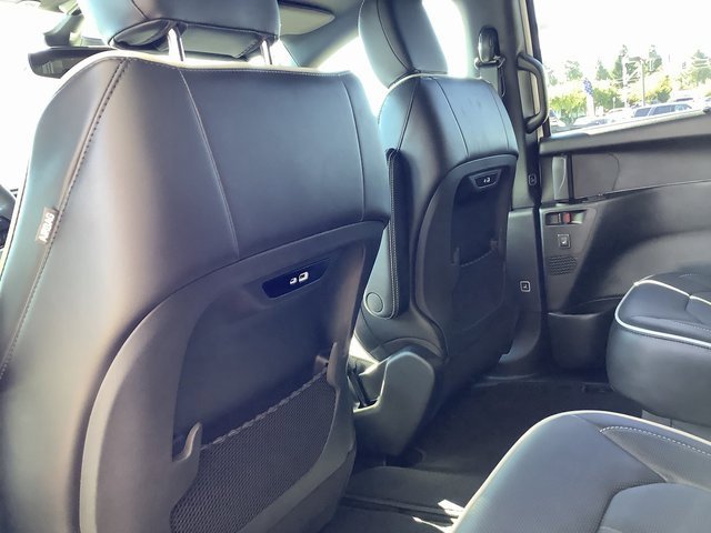 New 2026 Chrysler Pacifica Limited image 27