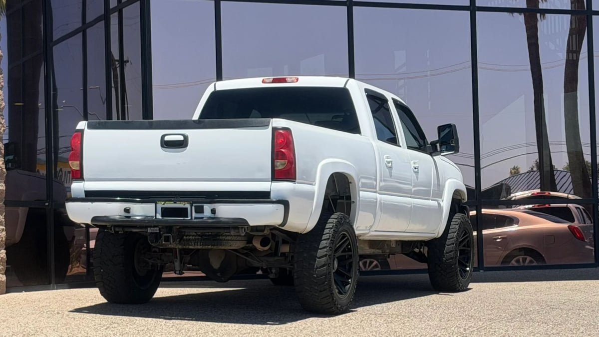 Used 2004 Chevrolet Silverado 2500 LT RWD image 13