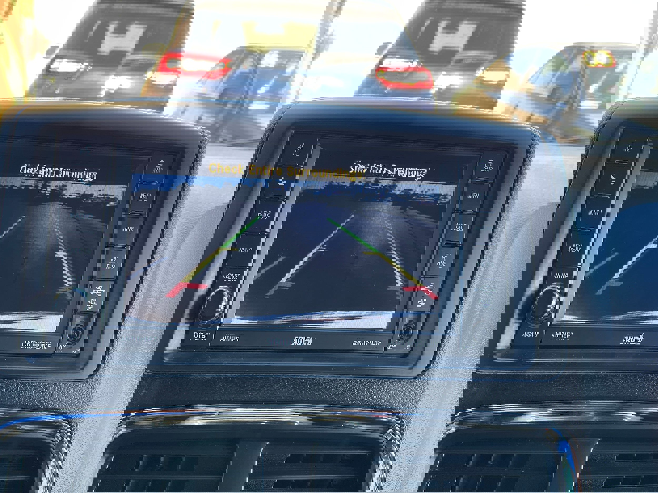 Used 2017 Dodge Grand Caravan SXT w/ Driver Convenience Group image 17