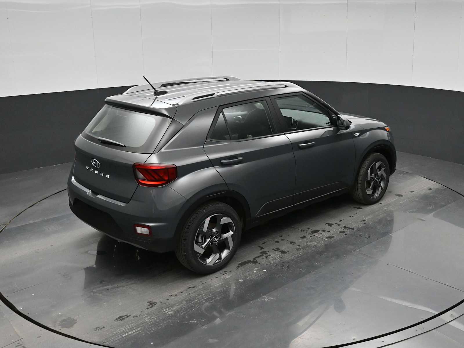 New 2026 Hyundai Venue SEL FWD image 28