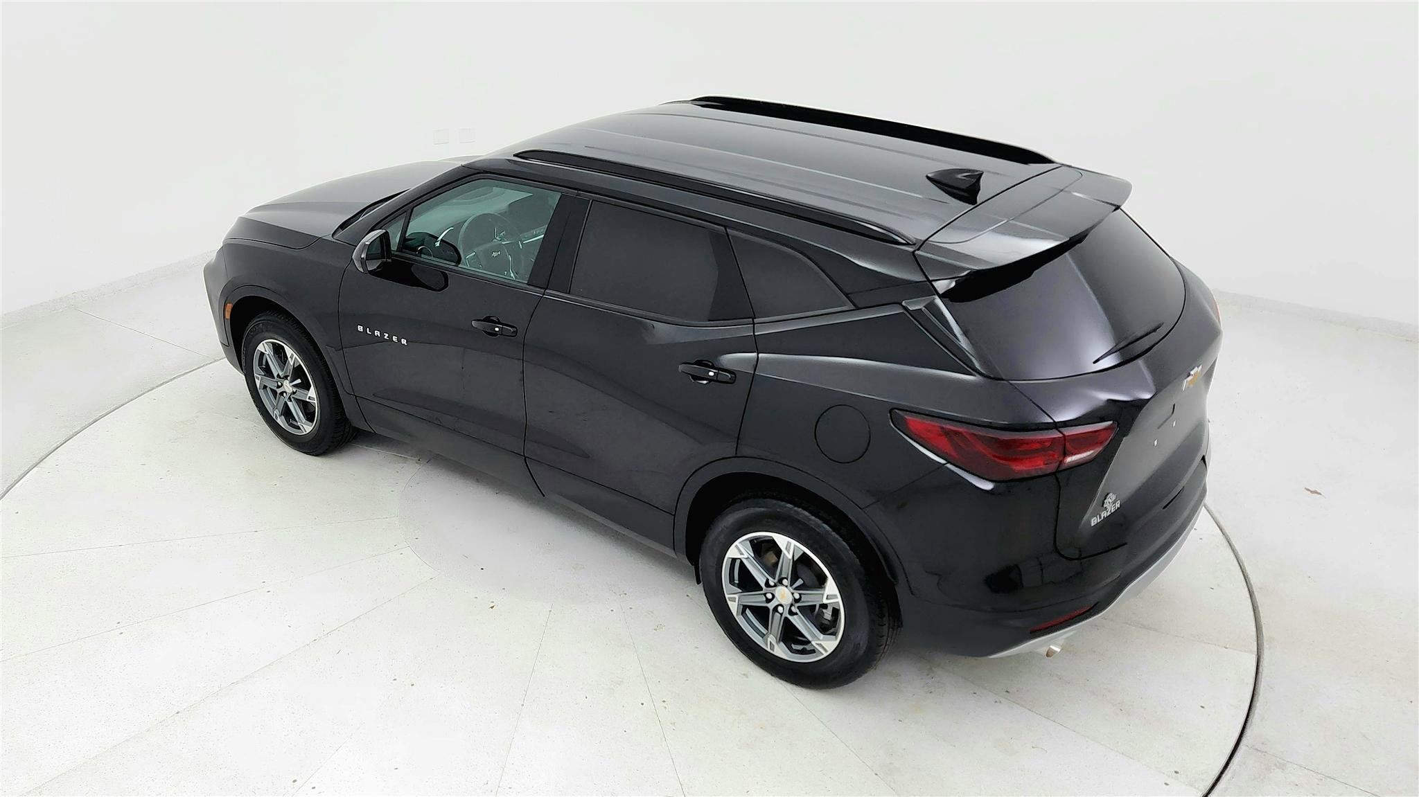 Used 2024 Chevrolet Blazer LT w/ Convenience Package FWD image 15