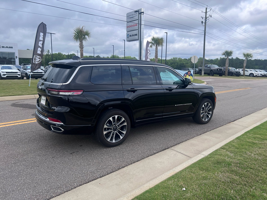 Certified 2025 Jeep Grand Cherokee L Overland w/ Advanced Protech Group III AWD/4WD image 6
