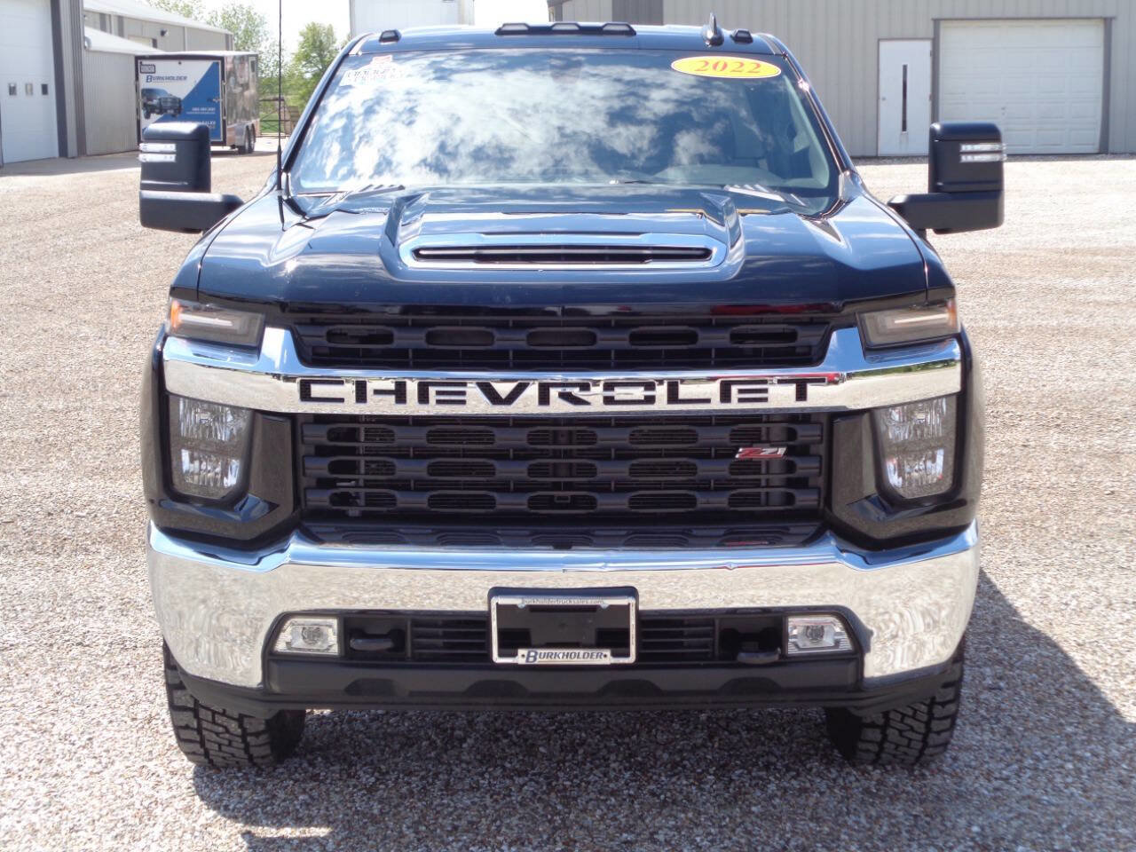Used 2022 Chevrolet Silverado 2500 LT w/ Convenience Package AWD/4WD image 3