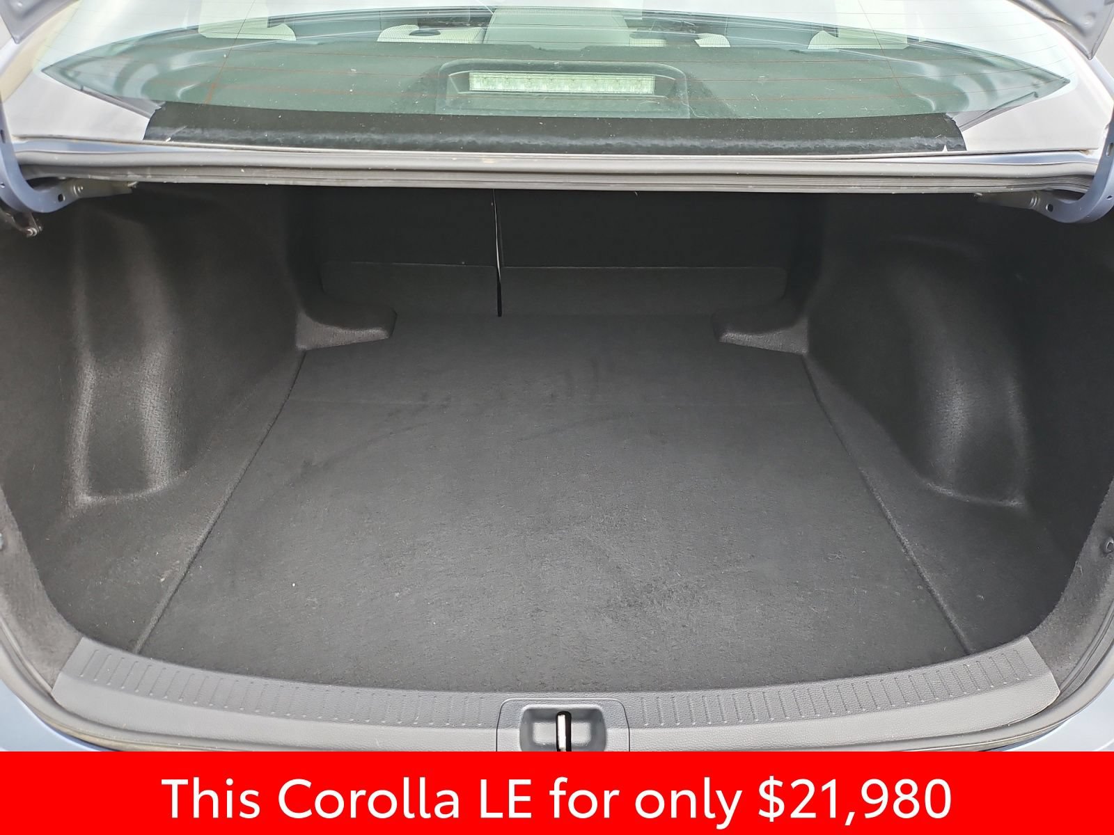 Used 2023 Toyota Corolla LE FWD image 19