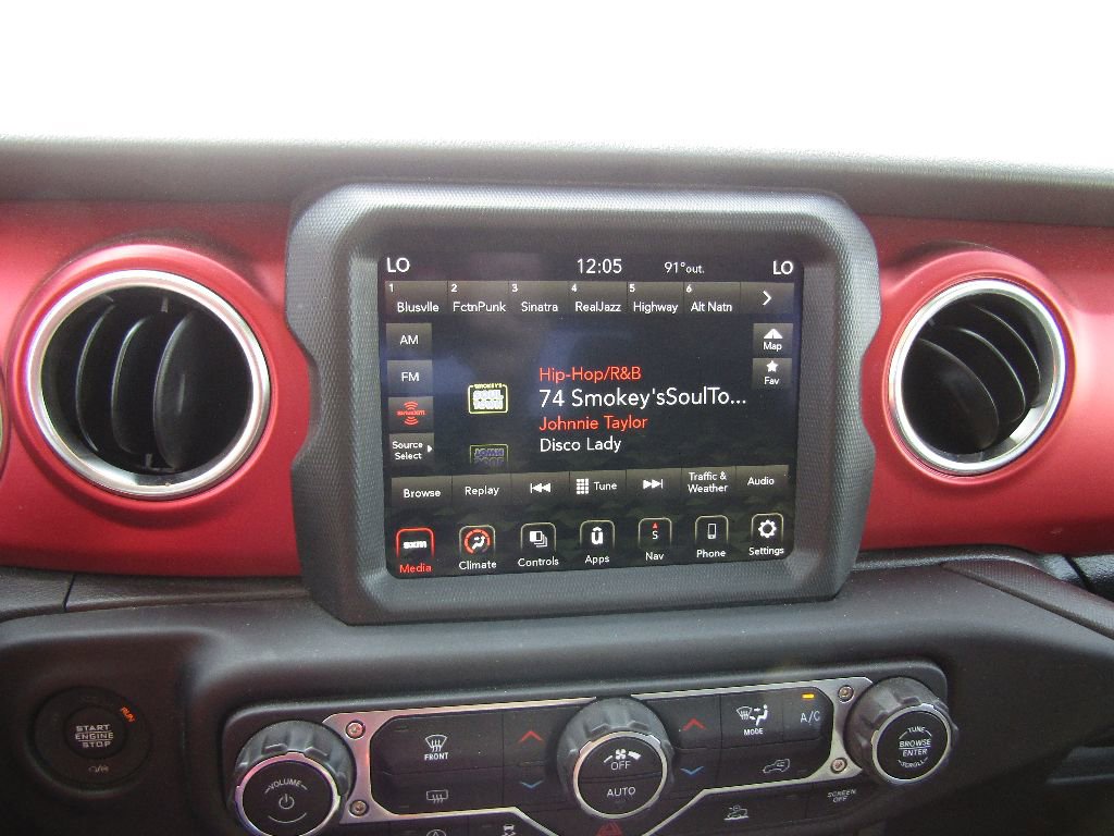 Used 2022 Jeep Gladiator Rubicon w/ Trailer Tow Package image 16