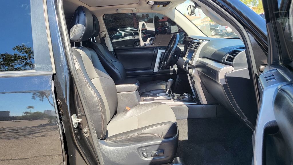 Used 2023 Toyota 4Runner SR5 Premium AWD/4WD image 17