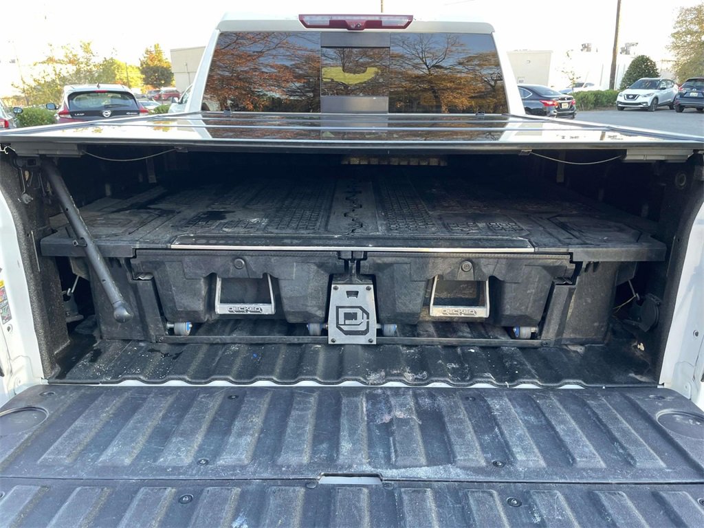 Used 2024 GMC Sierra 1500 AT4 w/ Technology Package image 10