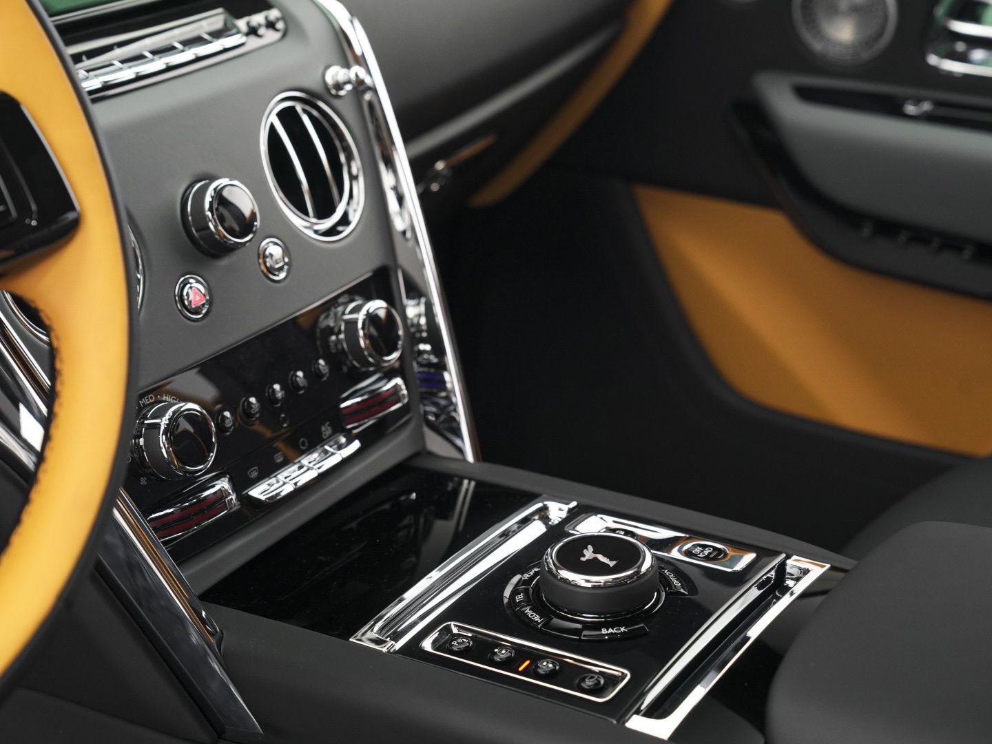 New 2026 Rolls-Royce Cullinan image 17