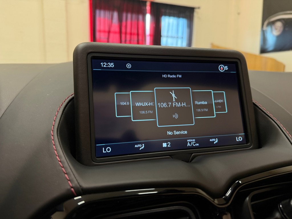 Used 2021 Aston Martin V8 Vantage Roadster image 49