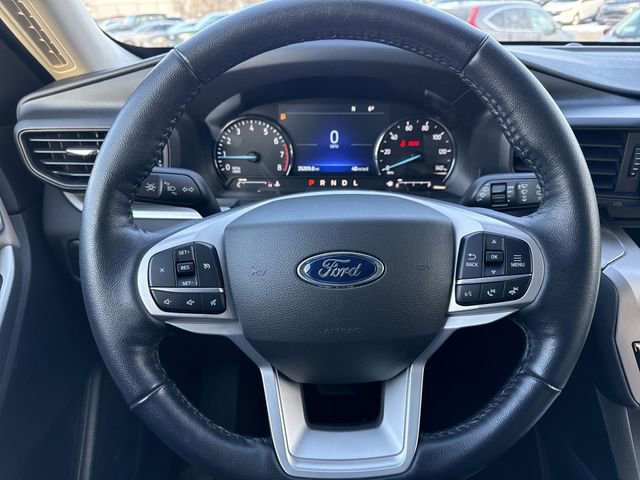 Used 2022 Ford Explorer XLT AWD/4WD image 13