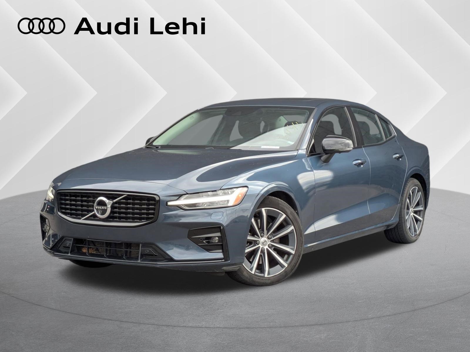 Used 2022 Volvo S60 B5 Momentum