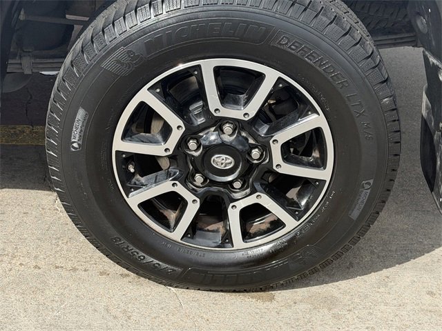 Used 2015 Toyota Tundra SR5 w/ TRD Off Road Package image 8