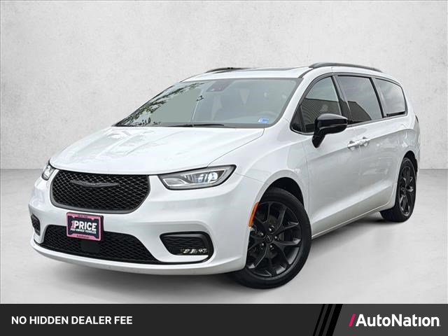 Used 2025 Chrysler Pacifica Limited