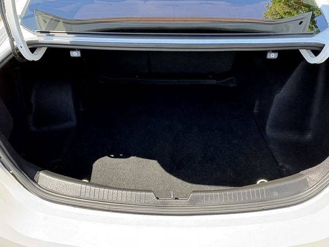 Used 2021 Chevrolet Malibu RS FWD image 7