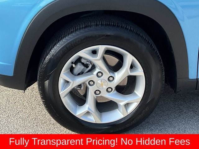 Used 2026 Chevrolet Trax LS w/ LS Convenience Package FWD image 11