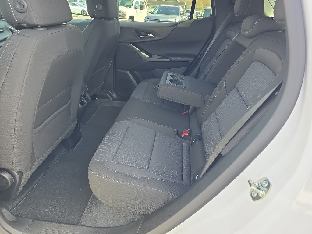 New 2026 Chevrolet Equinox LT w/ Midnight Edition AWD/4WD image 17